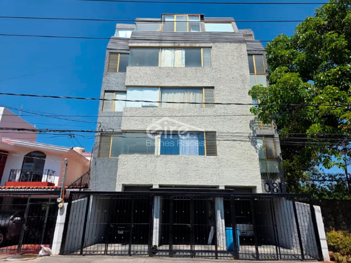 Departamento en Venta en Italia Providencia, Guadalajara | 3 Recámaras + Estudio