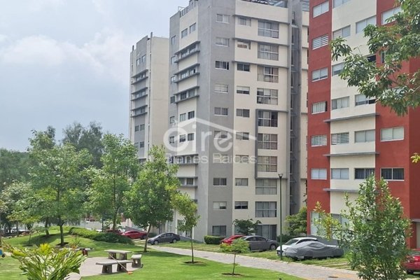 Departamento en venta en Tlaquepaque | 3 recámaras, 2 estacionamientos y amenidades