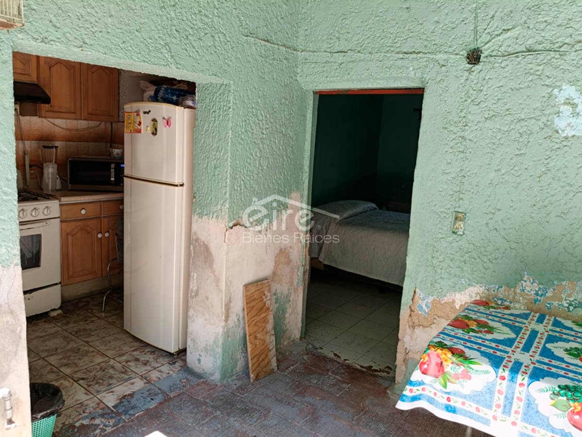 Casa en Venta en Balcones de Oblatos, Guadalajara | 2 Niveles Con Acceso Independiente — 2 rec · 162