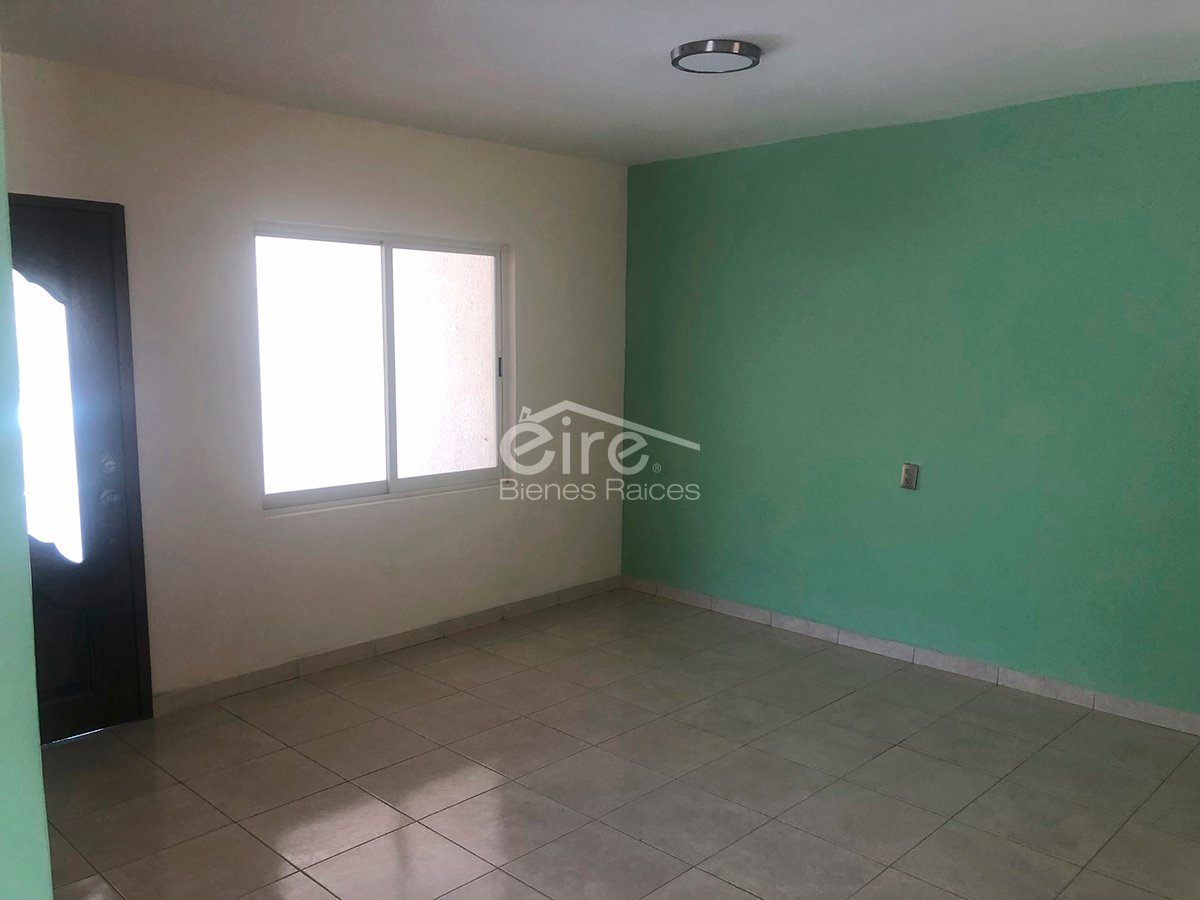 Casa en Venta en Guillermo Prieto, Ciudad Guzmán, Jalisco. — 4 rec · 202.00 m²