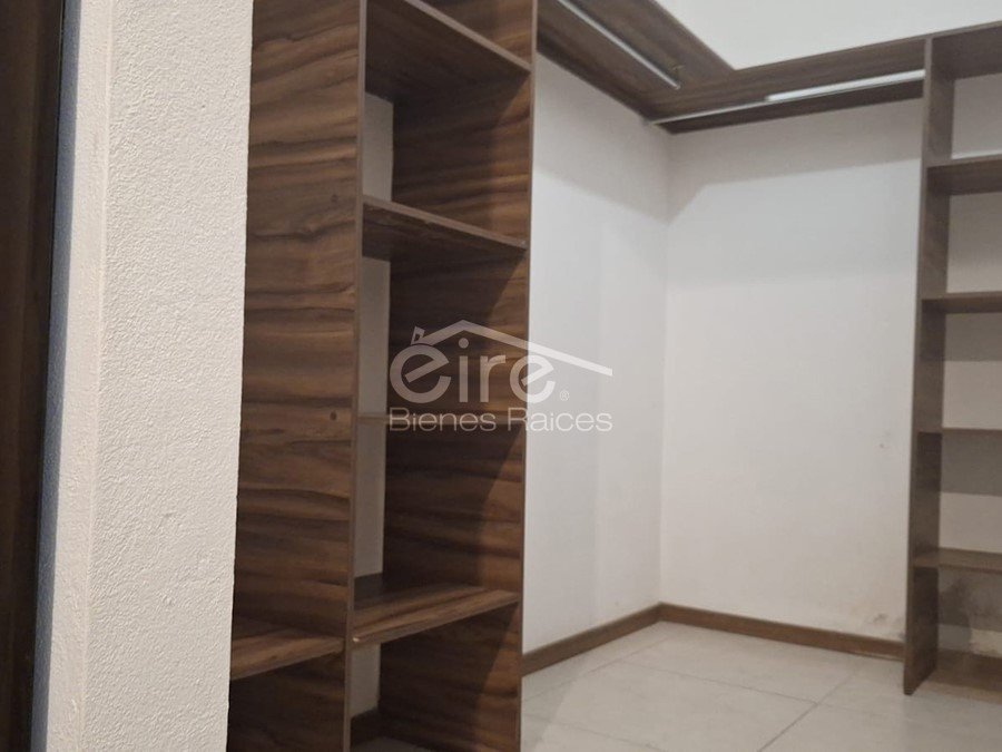 11 Departamento en venta en Tlaquepaque | 3 recámaras, 2 estacionamientos y amenidades