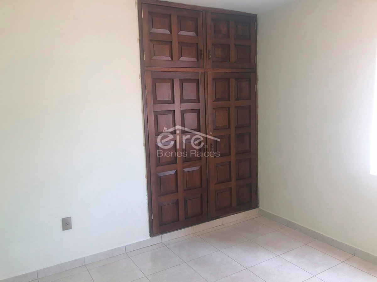 Casa en Venta en Guillermo Prieto, Ciudad Guzmán, Jalisco. — 4 rec · 202.00 m²