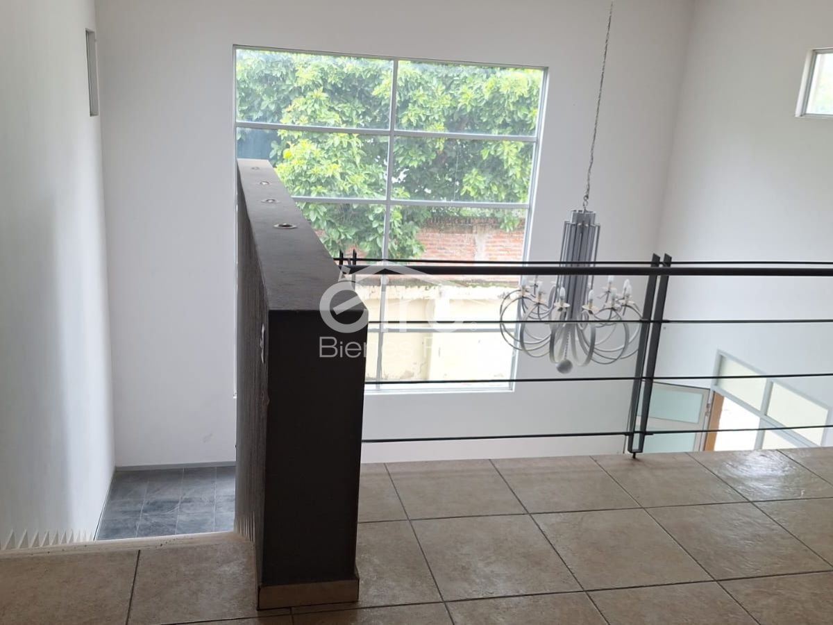 11 Casa en Venta Al Sur de la Ciudad | 1,503 M² de Terreno, Alberca, Terrazas y Cancha — 5 rec · 732.00