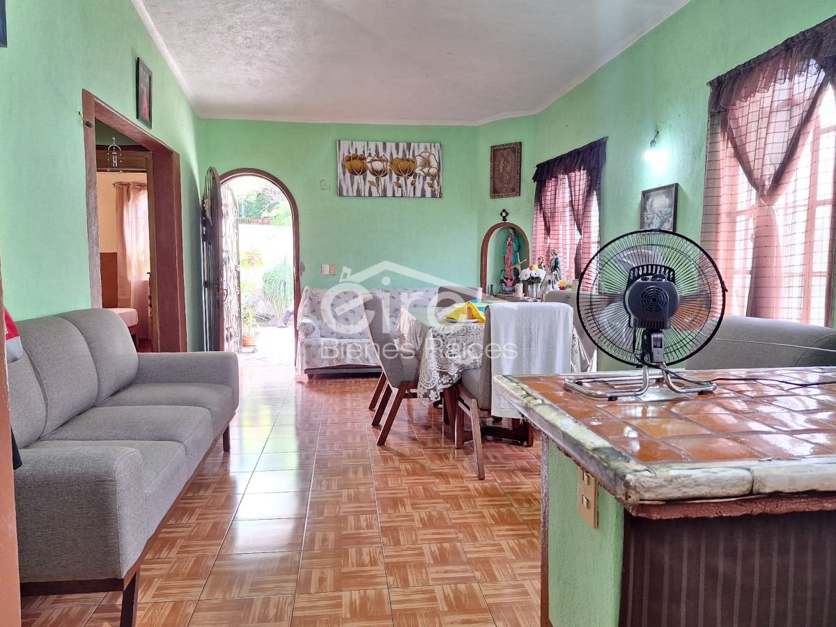 Terreno en Venta Con Construcciones Existentes – Aldama, los Gavilanes