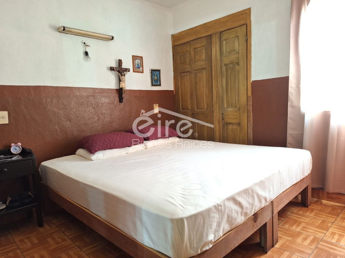 Terreno en Venta Con Construcciones Existentes – Aldama, los Gavilanes