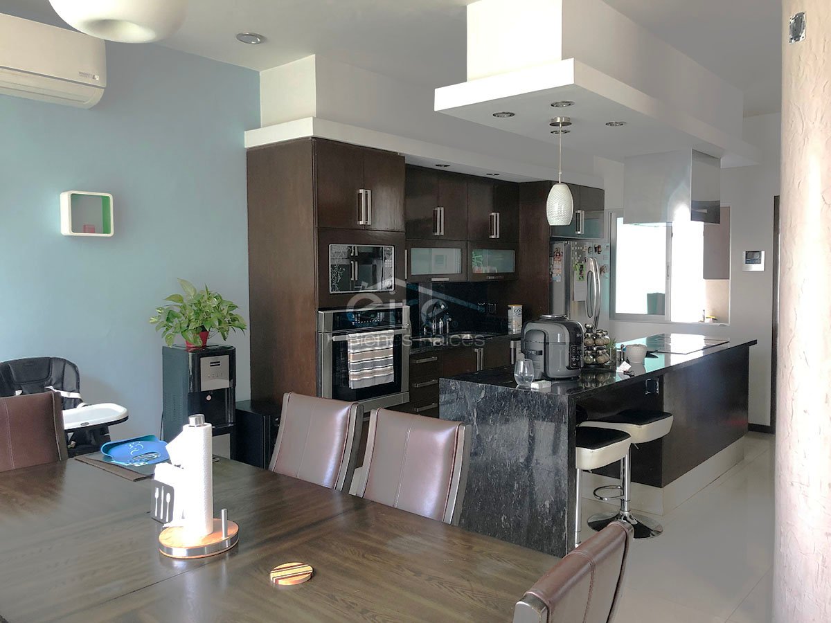 Casa en venta en Bosque de Santa Anita, Tlajomulco de Zúñiga