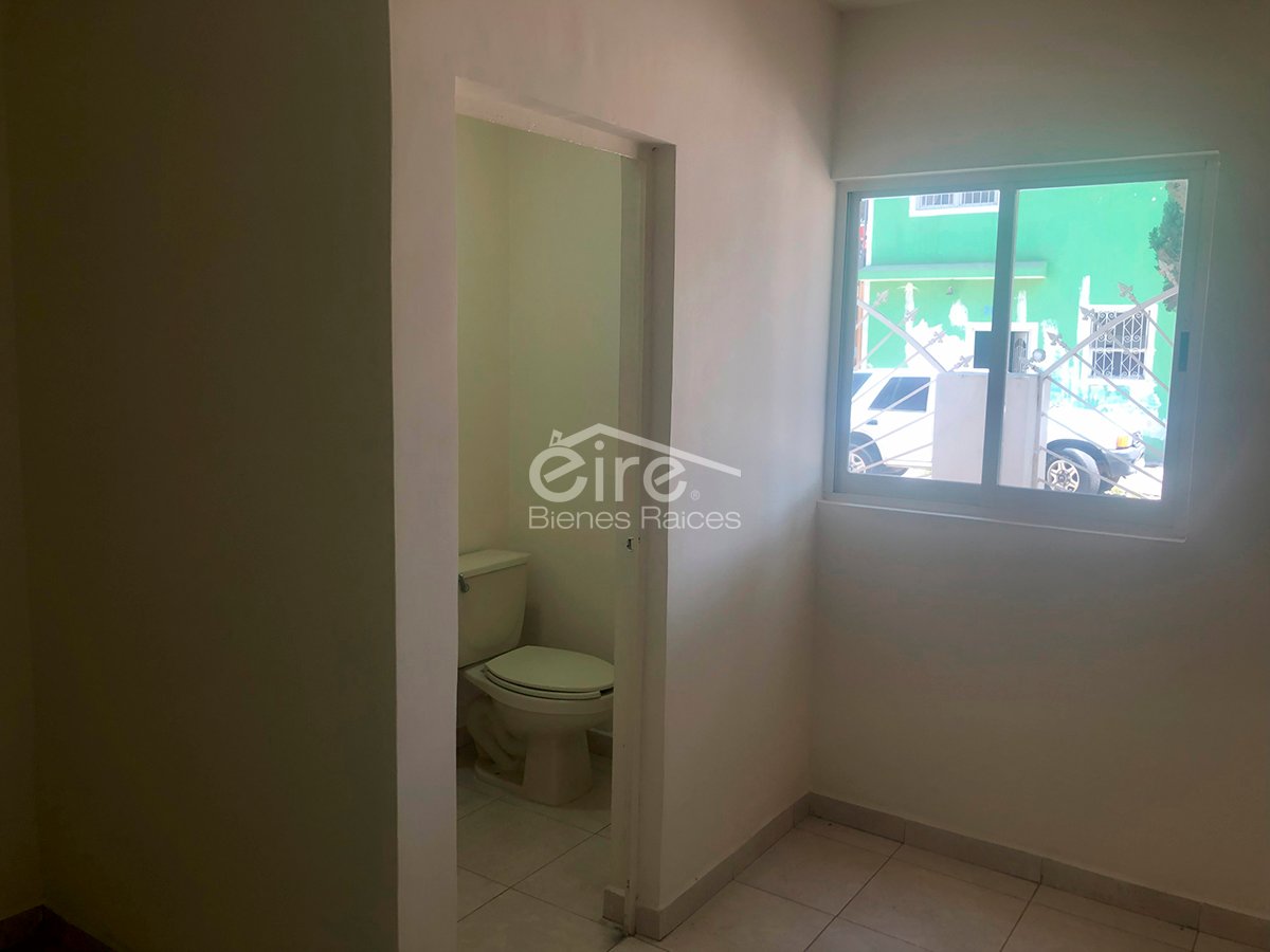 Casa en Venta en Guillermo Prieto, Ciudad Guzmán, Jalisco. — 4 rec · 202.00 m²