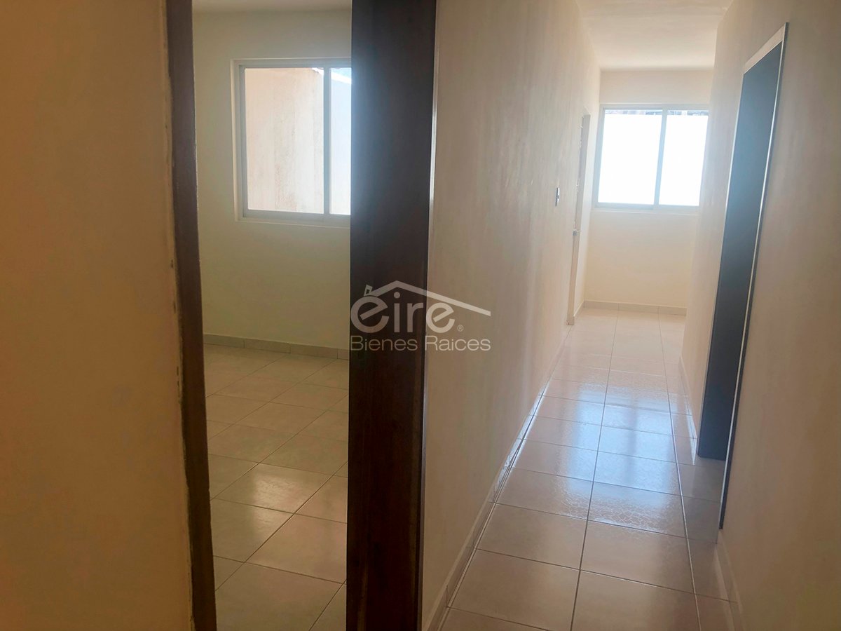 Casa en Venta en Guillermo Prieto, Ciudad Guzmán, Jalisco. — 4 rec · 202.00 m²