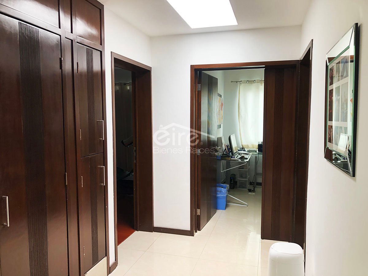 Casa en venta en Bosque de Santa Anita, Tlajomulco de Zúñiga