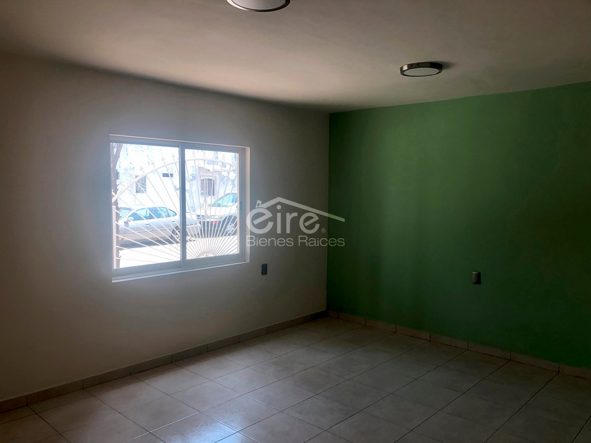Casa en Venta en Guillermo Prieto, Ciudad Guzmán, Jalisco. — 4 rec · 202.00 m²