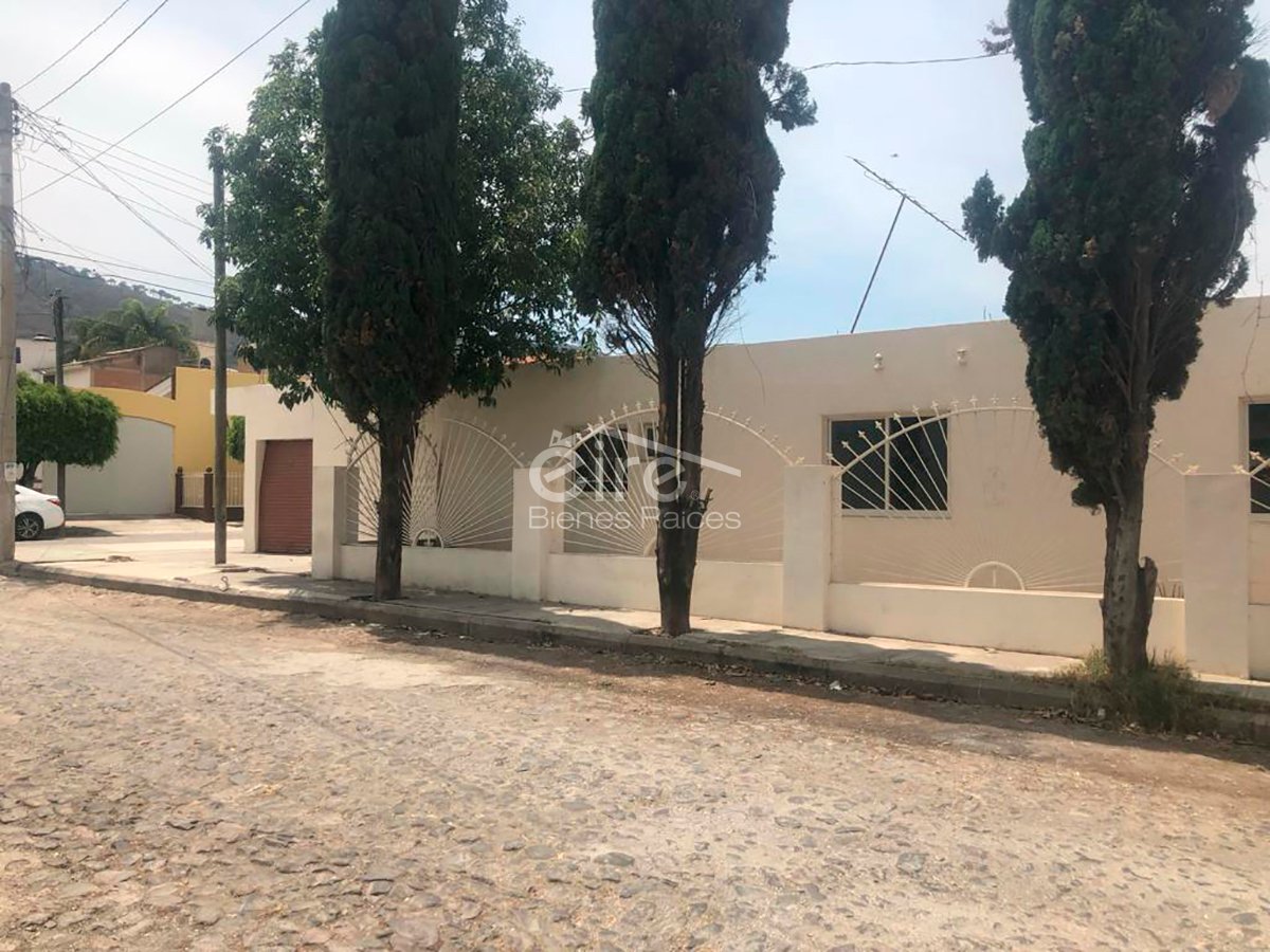 Casa en Venta en Guillermo Prieto, Ciudad Guzmán, Jalisco. — 4 rec · 202.00 m²