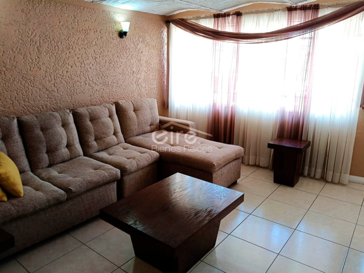 Casa en Venta en Balcones de Oblatos, Guadalajara | 2 Niveles Con Acceso Independiente — 2 rec · 162