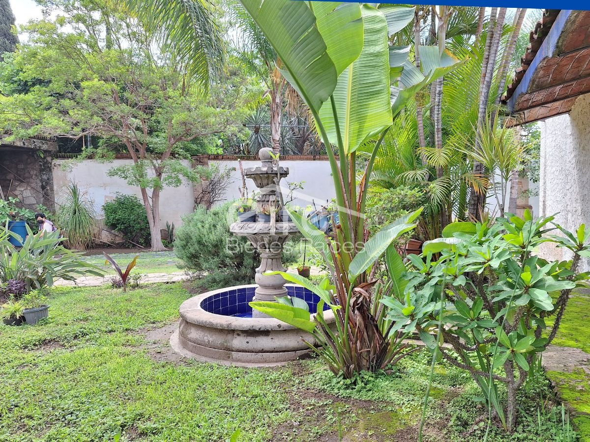 Terreno en Venta Con Construcciones Existentes – Aldama, los Gavilanes