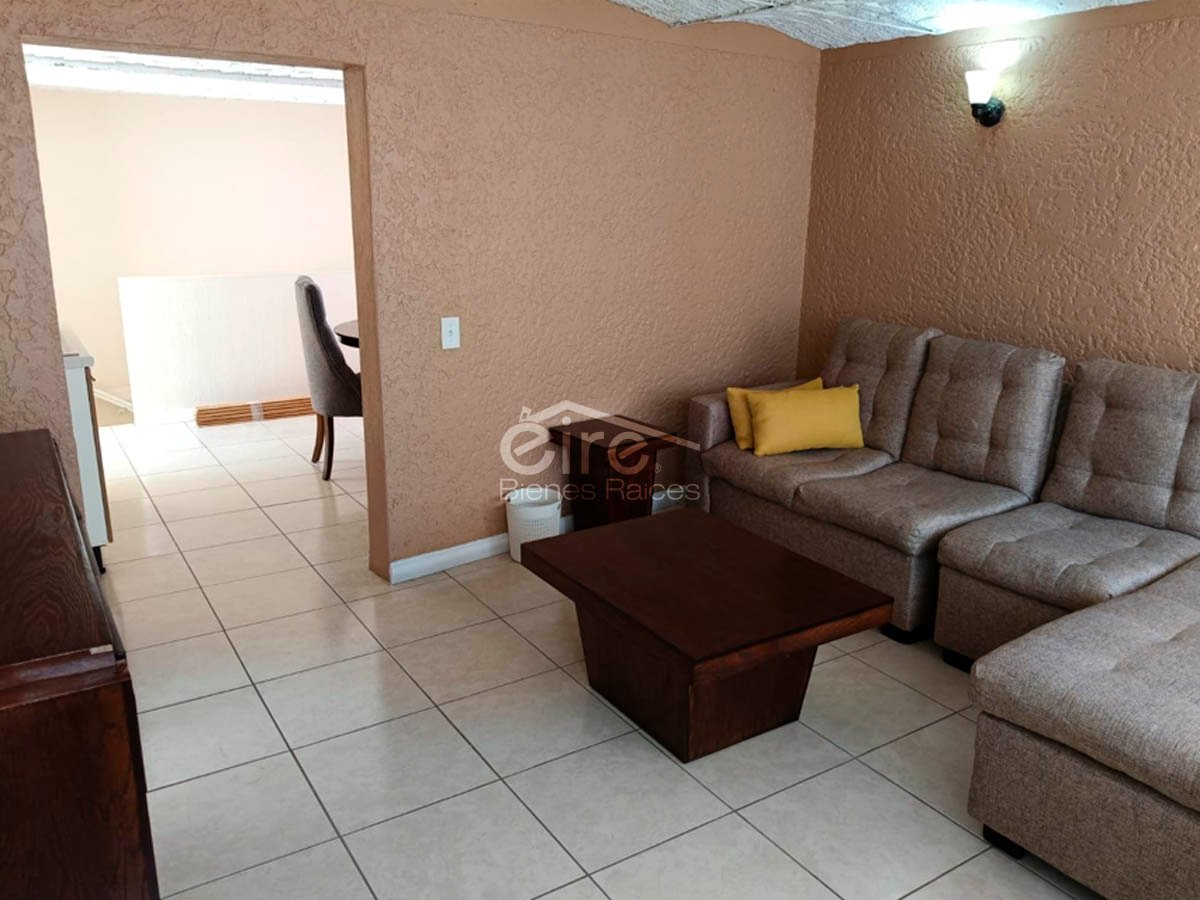 Casa en Venta en Balcones de Oblatos, Guadalajara | 2 Niveles Con Acceso Independiente — 2 rec · 162