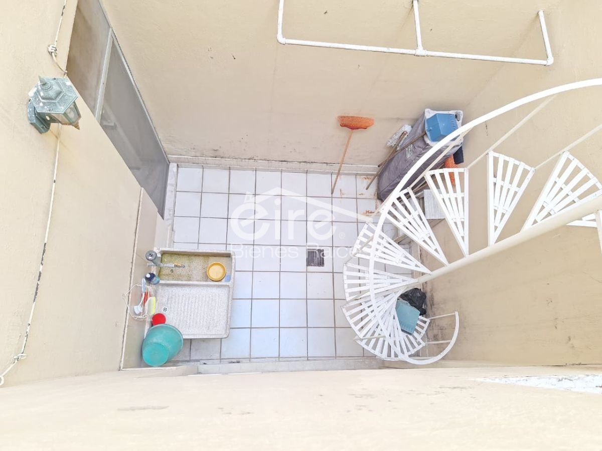 Casa en Venta en Prados Providencia, Guadalajara | 3 Pisos, 6 Habitaciones y Terraza Con Jardín — 6