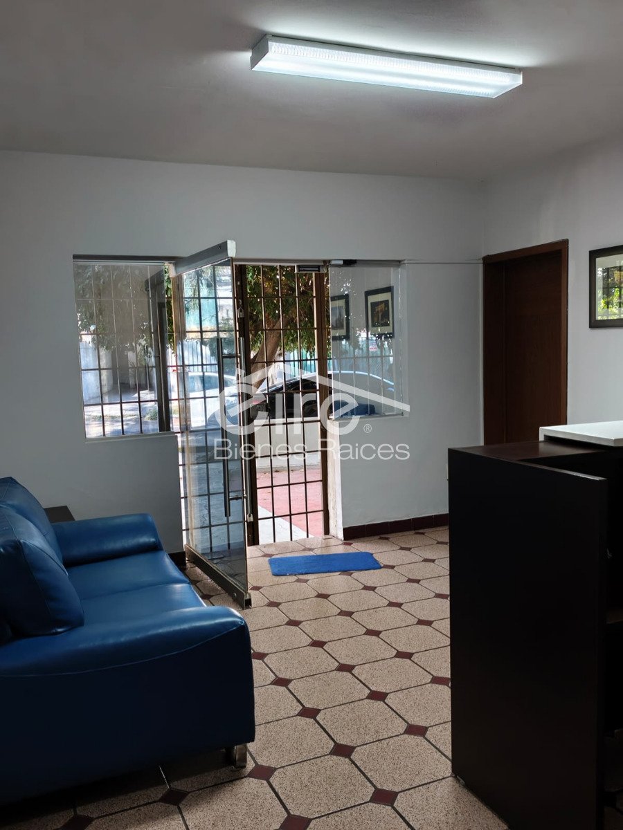 23 Casa en venta en Italia Providencia | Uso habitacional con espacios para oficinas