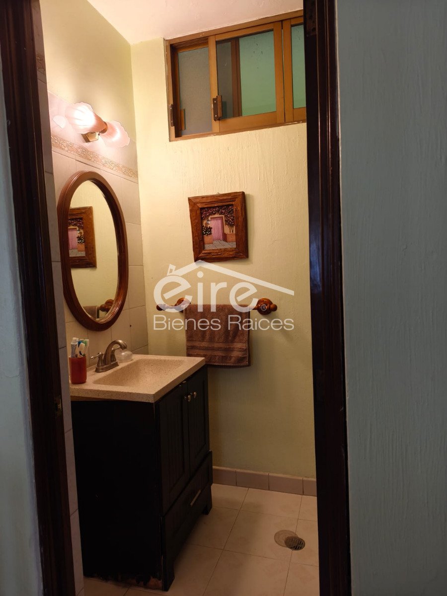 29 Casa en venta en Italia Providencia | Uso habitacional con espacios para oficinas