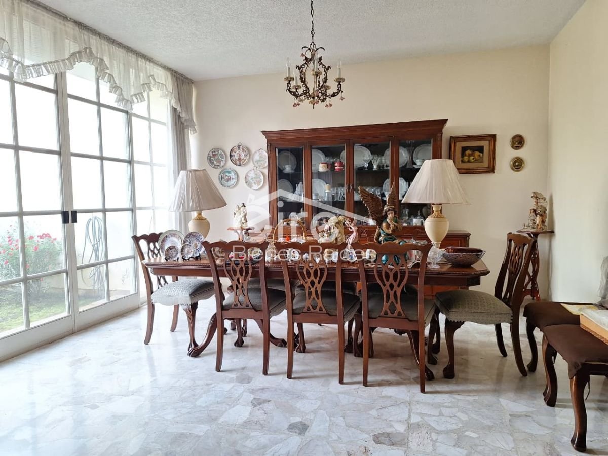 Casa en Venta en Prados Providencia, Guadalajara | 3 Pisos, 6 Habitaciones y Terraza Con Jardín — 6