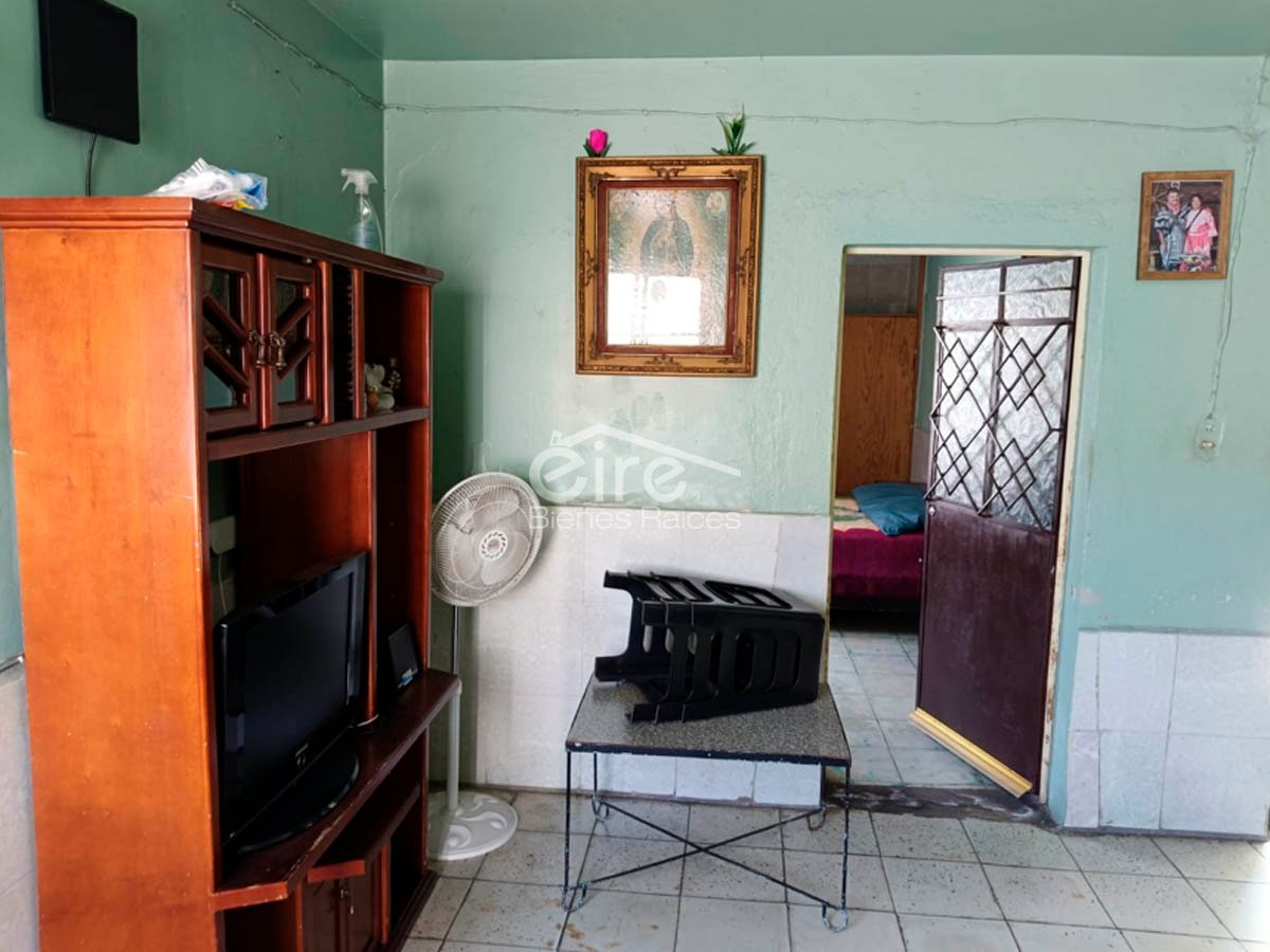 Casa en Venta en Balcones de Oblatos, Guadalajara | 2 Niveles Con Acceso Independiente — 2 rec · 162