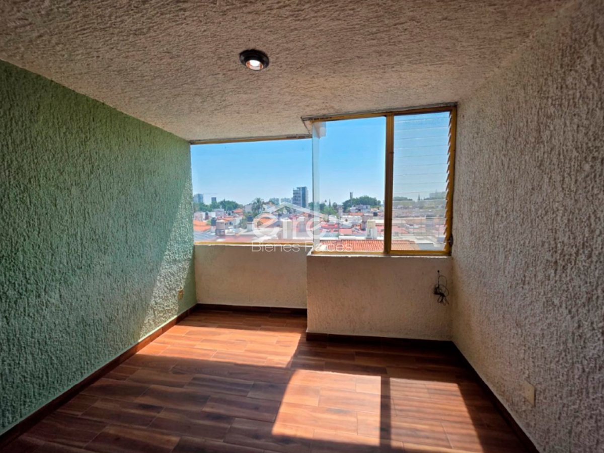 Departamento en venta en Italia Providencia, Guadalajara | 3 recámaras + estudio