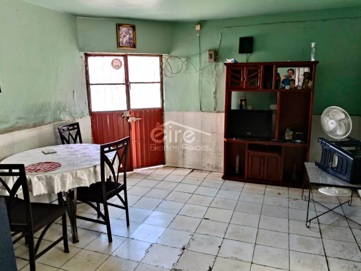 Casa en Venta en Balcones de Oblatos, Guadalajara | 2 Niveles Con Acceso Independiente — 2 rec · 162