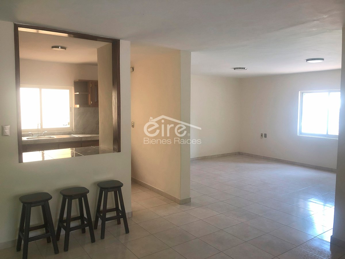 Casa en Venta en Guillermo Prieto, Ciudad Guzmán, Jalisco. — 4 rec · 202.00 m²
