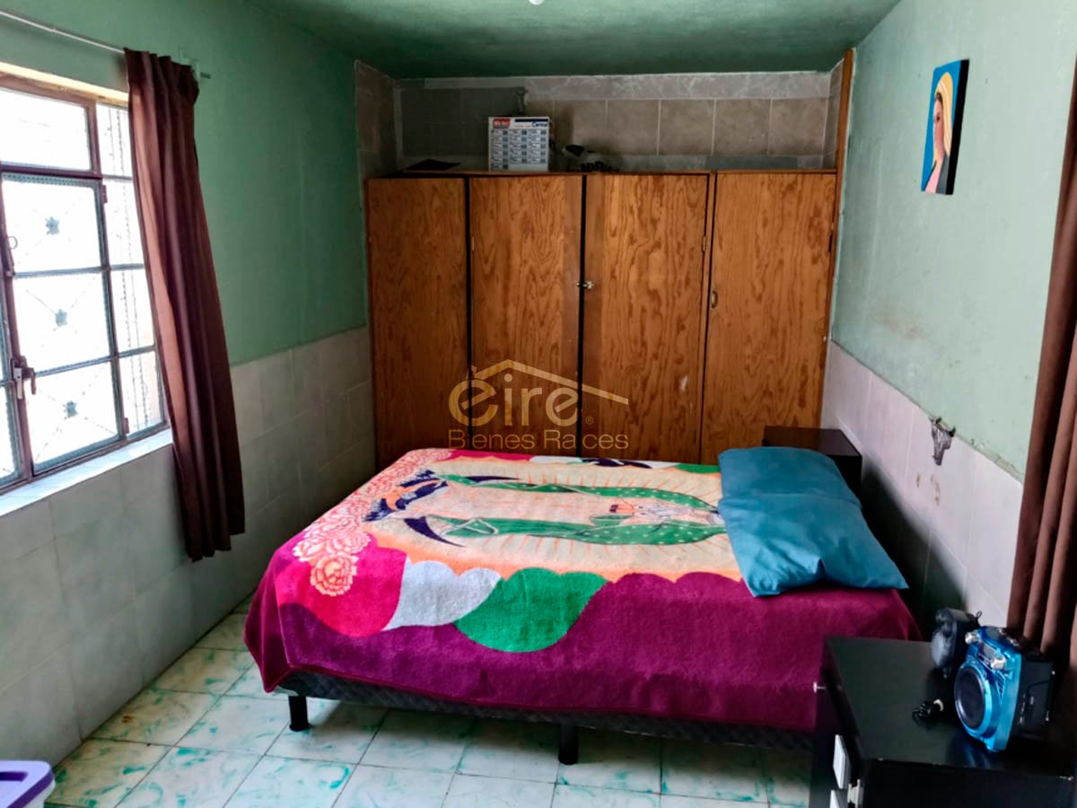 Casa en Venta en Balcones de Oblatos, Guadalajara | 2 Niveles Con Acceso Independiente — 2 rec · 162