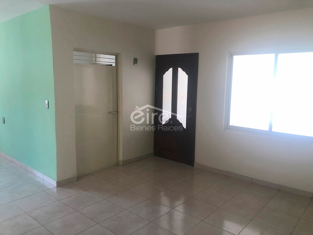 Casa en Venta en Guillermo Prieto, Ciudad Guzmán, Jalisco. — 4 rec · 202.00 m²