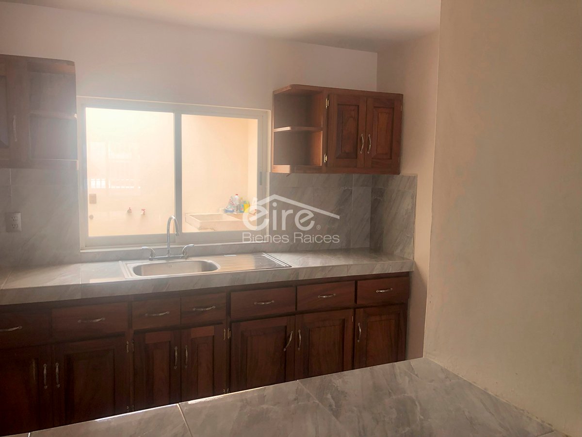 Casa en Venta en Guillermo Prieto, Ciudad Guzmán, Jalisco. — 4 rec · 202.00 m²