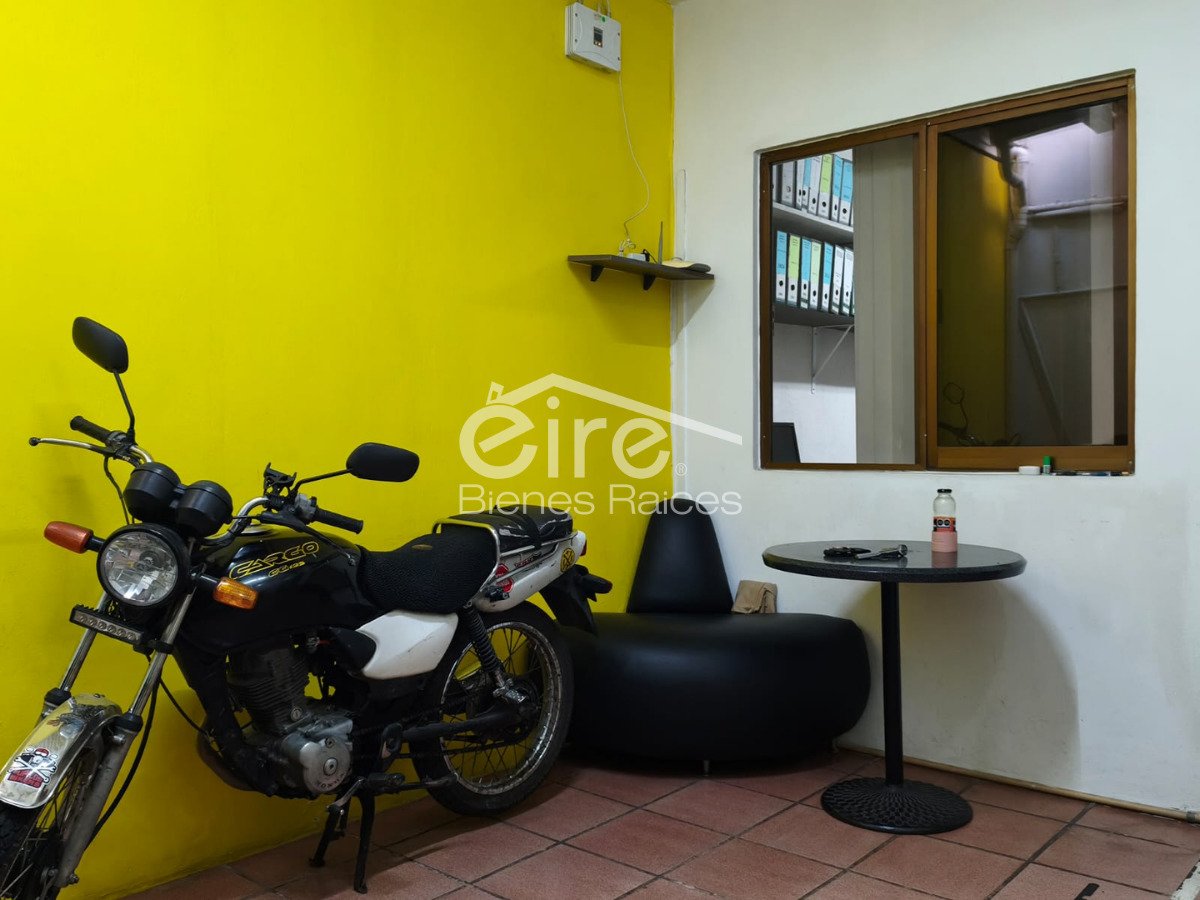 9 Casa en venta en Italia Providencia | Uso habitacional con espacios para oficinas