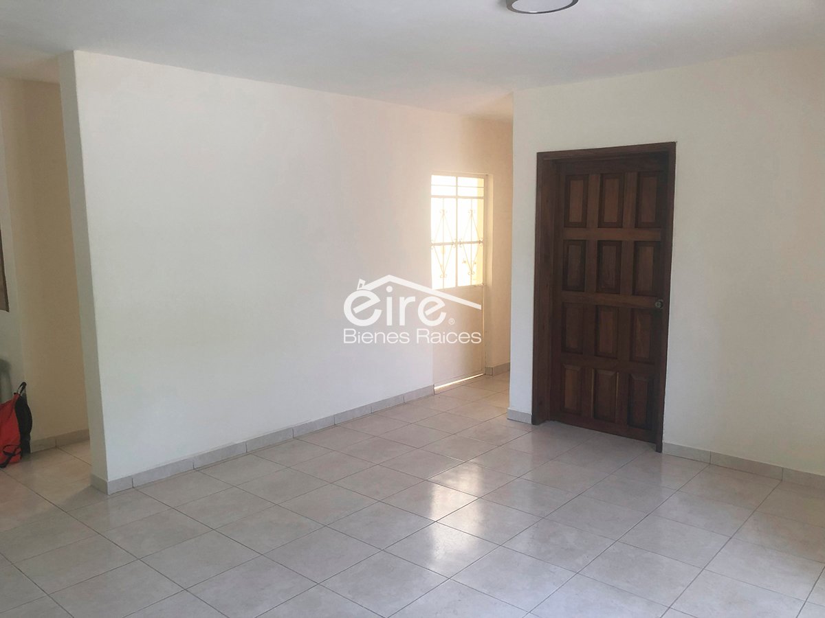 Casa en Venta en Guillermo Prieto, Ciudad Guzmán, Jalisco. — 4 rec · 202.00 m²