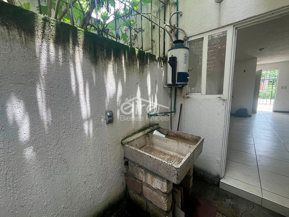 Casa en Venta en Fraccionamiento Acacias, Tala, Jalisco. — 3 rec · 85.00 m²