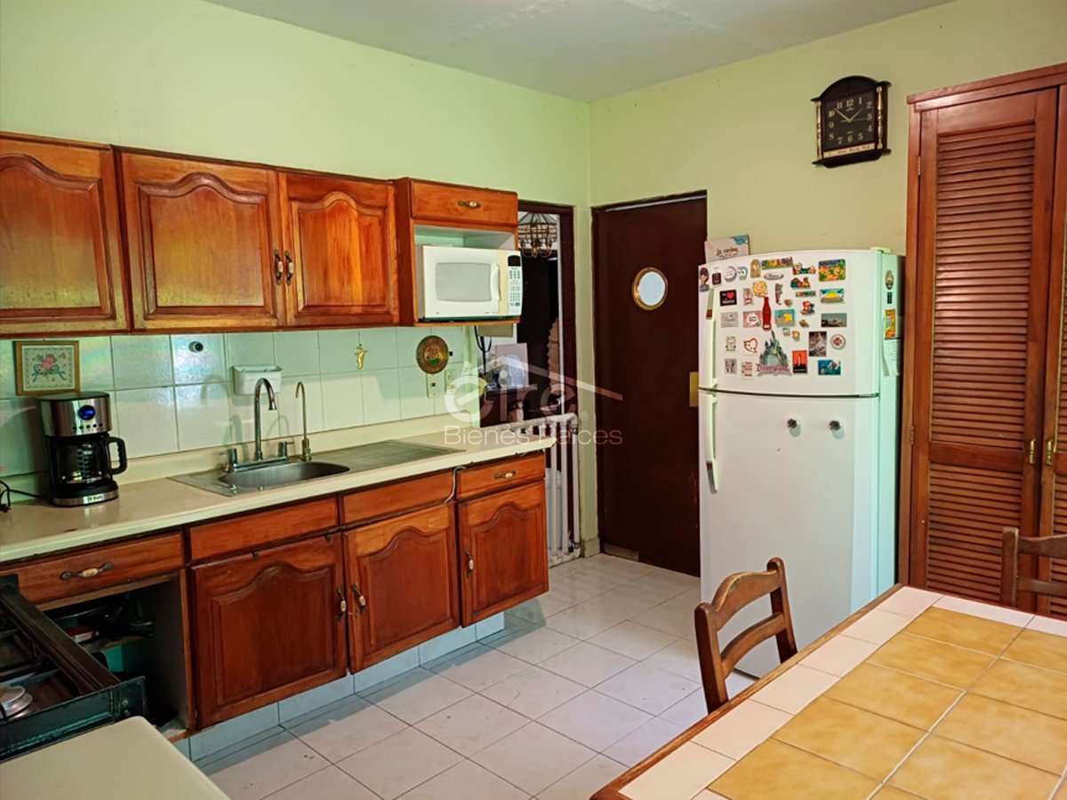 cocina 1 Casa en venta en Italia Providencia | Uso habitacional con espacios para oficinas