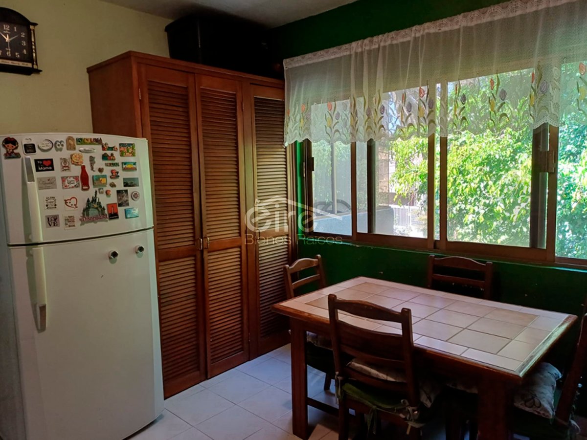 cocina 2 Casa en venta en Italia Providencia | Uso habitacional con espacios para oficinas