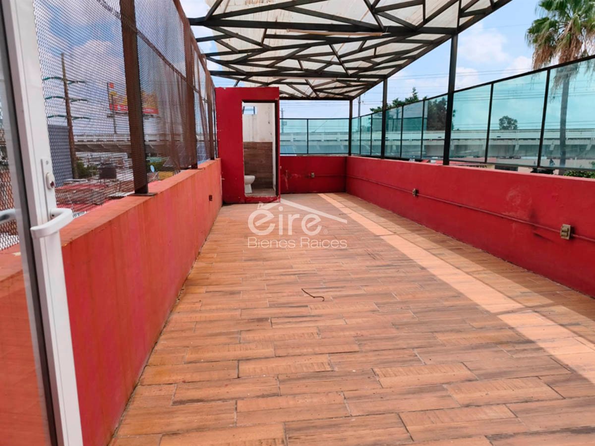 Edificio Comercial en Venta Sobre Av Enrique Díaz de León