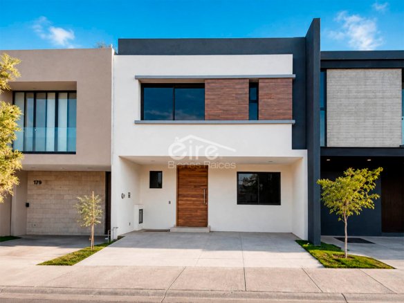 Casa Nueva en Venta en Punto Sur II | Roof Garden y Amenidades