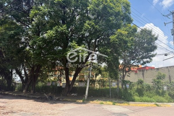 Terreno en venta en Cerro del Tesoro, Tlaquepaque | 689.62 m²