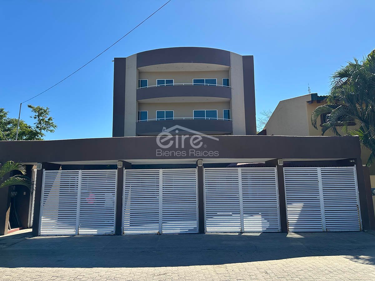 Edificio en venta en Guayabitos | 4 departamentos independientes