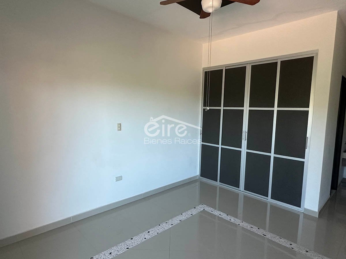Edificio en venta en Guayabitos | 4 departamentos independientes
