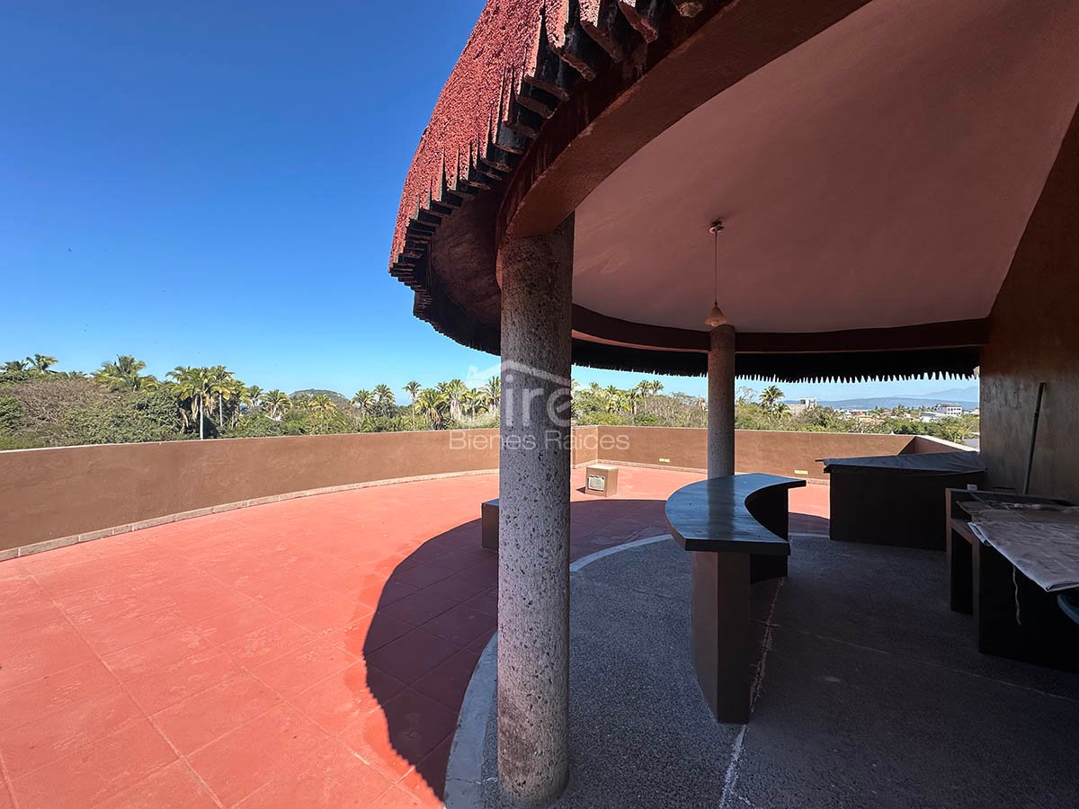 Edificio en venta en Guayabitos | 4 departamentos independientes