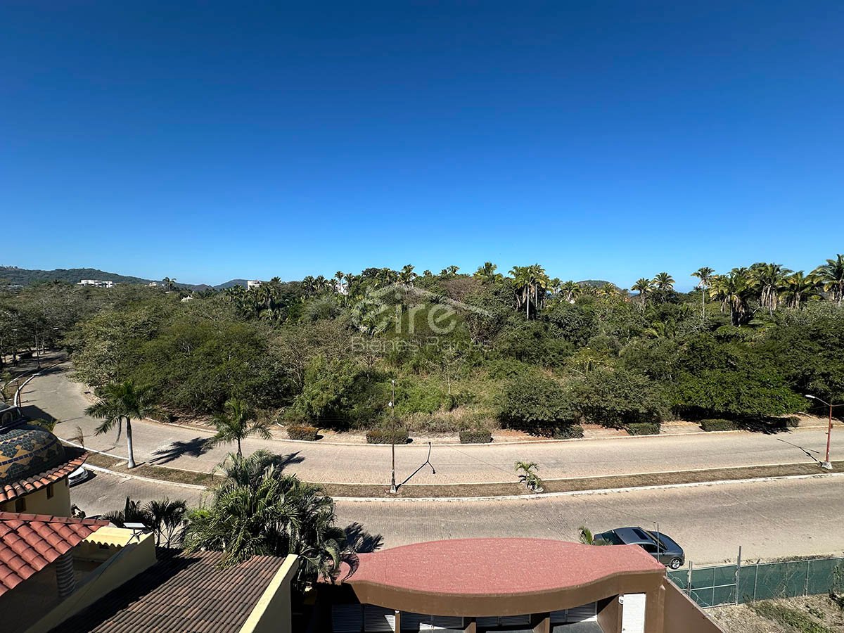 Edificio en venta en Guayabitos | 4 departamentos independientes