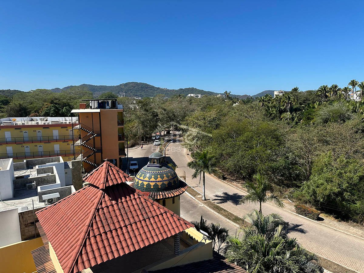 Edificio en venta en Guayabitos | 4 departamentos independientes