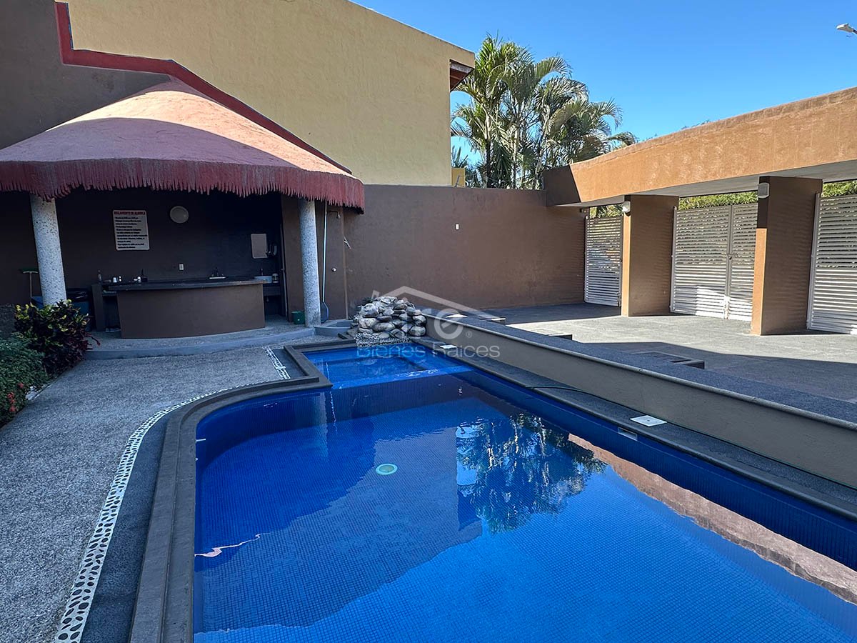 Edificio en venta en Guayabitos | 4 departamentos independientes